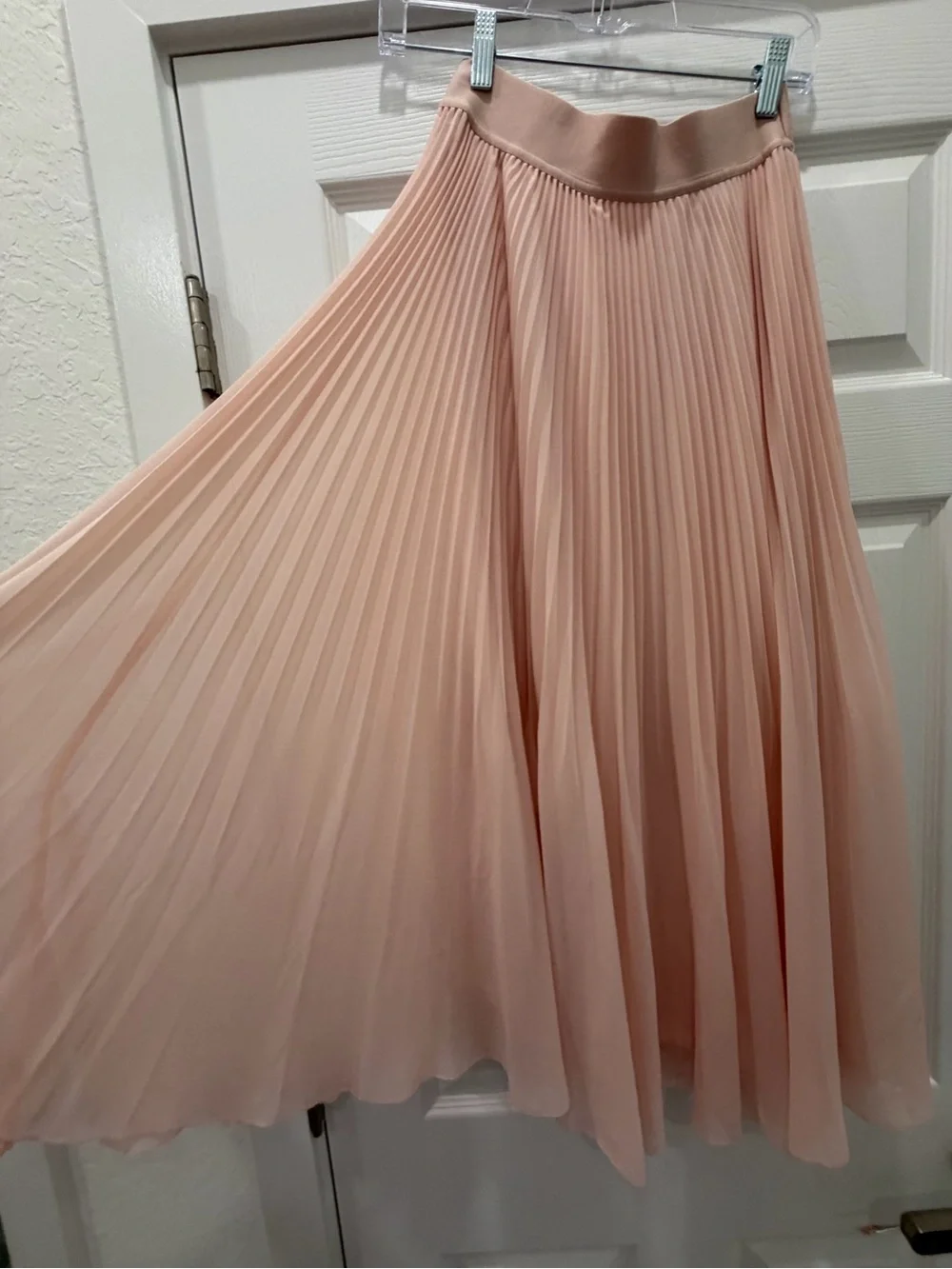 Wilfred Blush Pleated Maxi Skirt